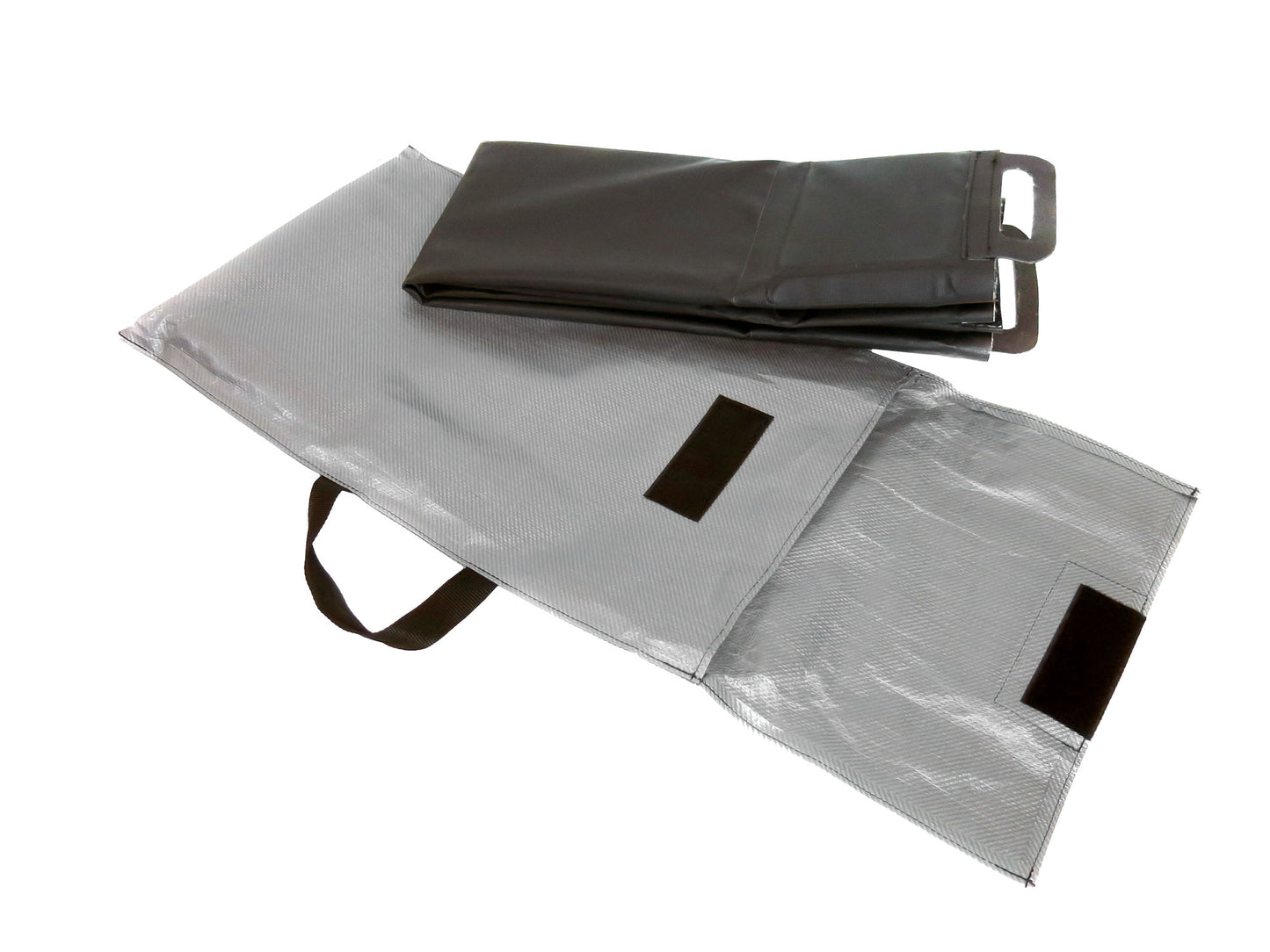 ECCOTARP hopfällbar flexibel utility tray antistatisk FASTER kemikalieresistent uppsamlingstråg spilltråg verktygsunderlägg rullbar hopfällbar design PES PVC belagt tyg svetsade hörn polypropylenförstärkningar solida segmenterade kanter segmentformning trånga utrymmen transportrem klämma hörnögla hängning temperatur -30°C till +70°C inomhus utomhus syror baser petroleumprodukter verkstad underhåll rengöring verktyg maskindelar korttidslagring dunkar fat kontaminerade delar industriell säkerhet skräddarsydda